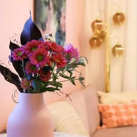 The Pink Dream Apartman *